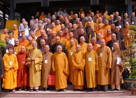 Kiên định lập trường Phật giáo gắn bó cùng dân tộc